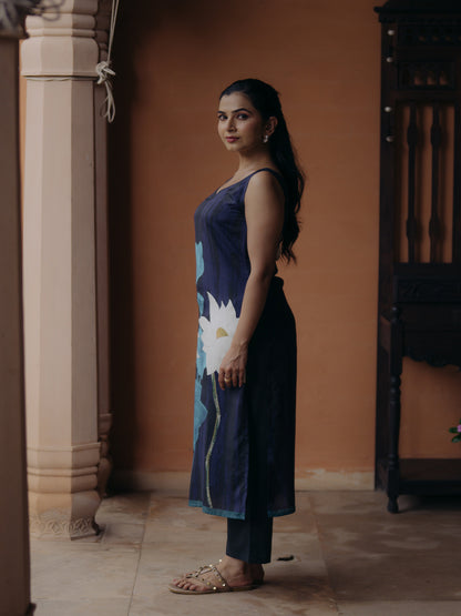 Women's Blue floral Sleeveless Kurta Set