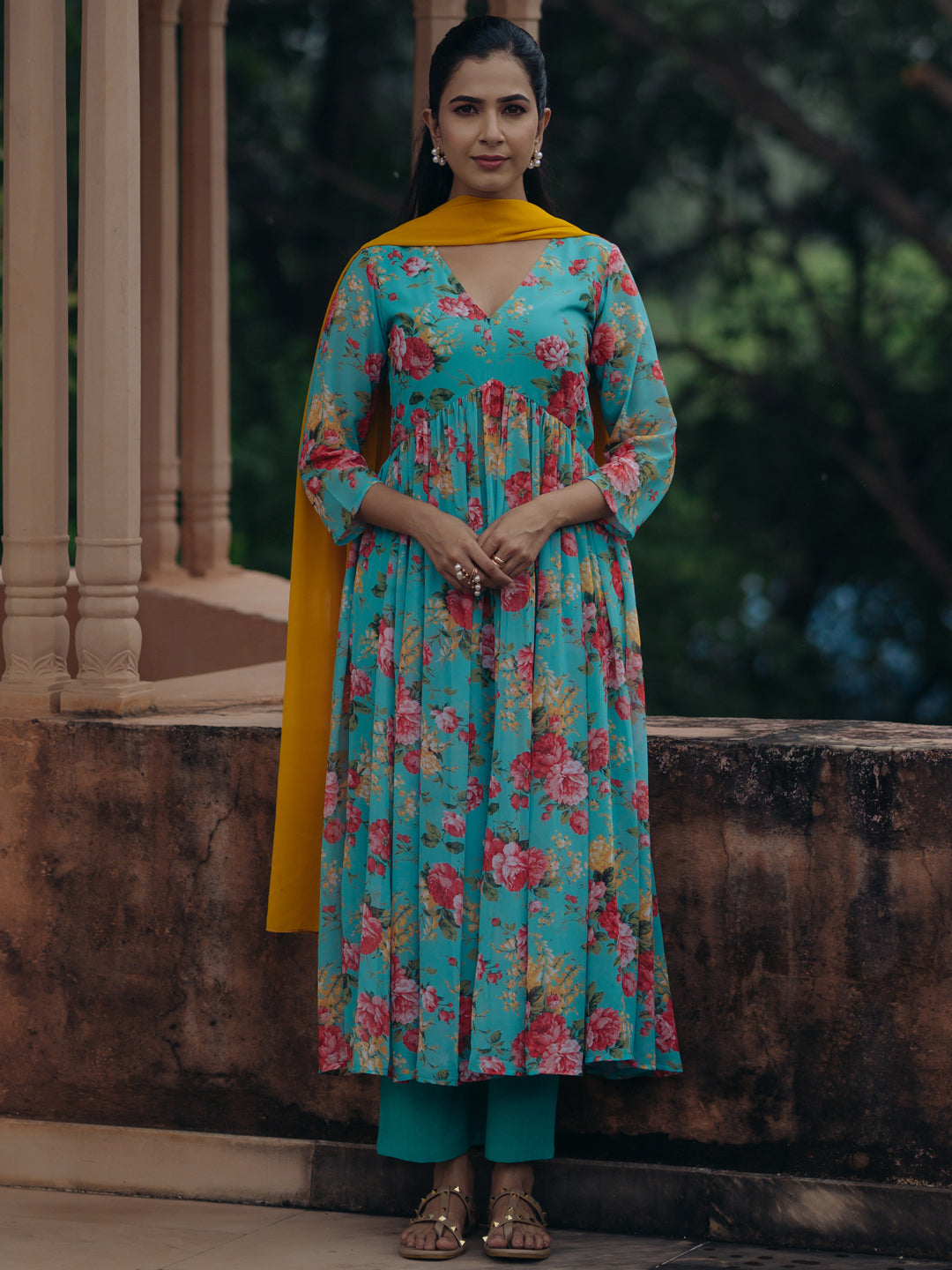 Women's Turqoise Blue Georgette Kurta Set With Dupatta