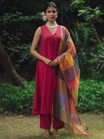 Women's Dark Pink Remi Silk Kurta Set with Organza Dupatta