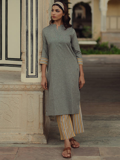 Women's Grey Cotton Mandarin Collar Kurta with Trousers