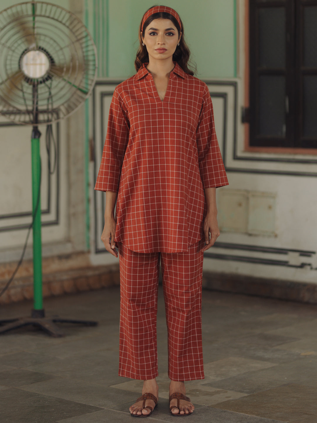 Women's Maroon Cotton Collared Short Kurta Top with Trousers