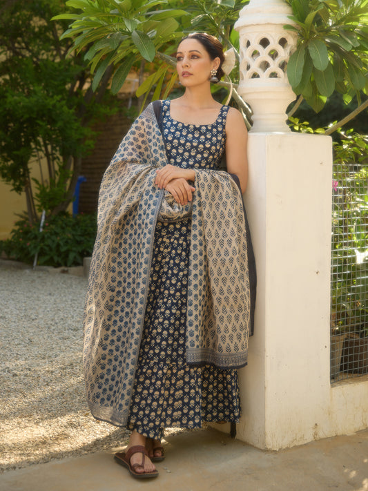 Women's Cotton Sleeveless Anarkali Set with Dupatta