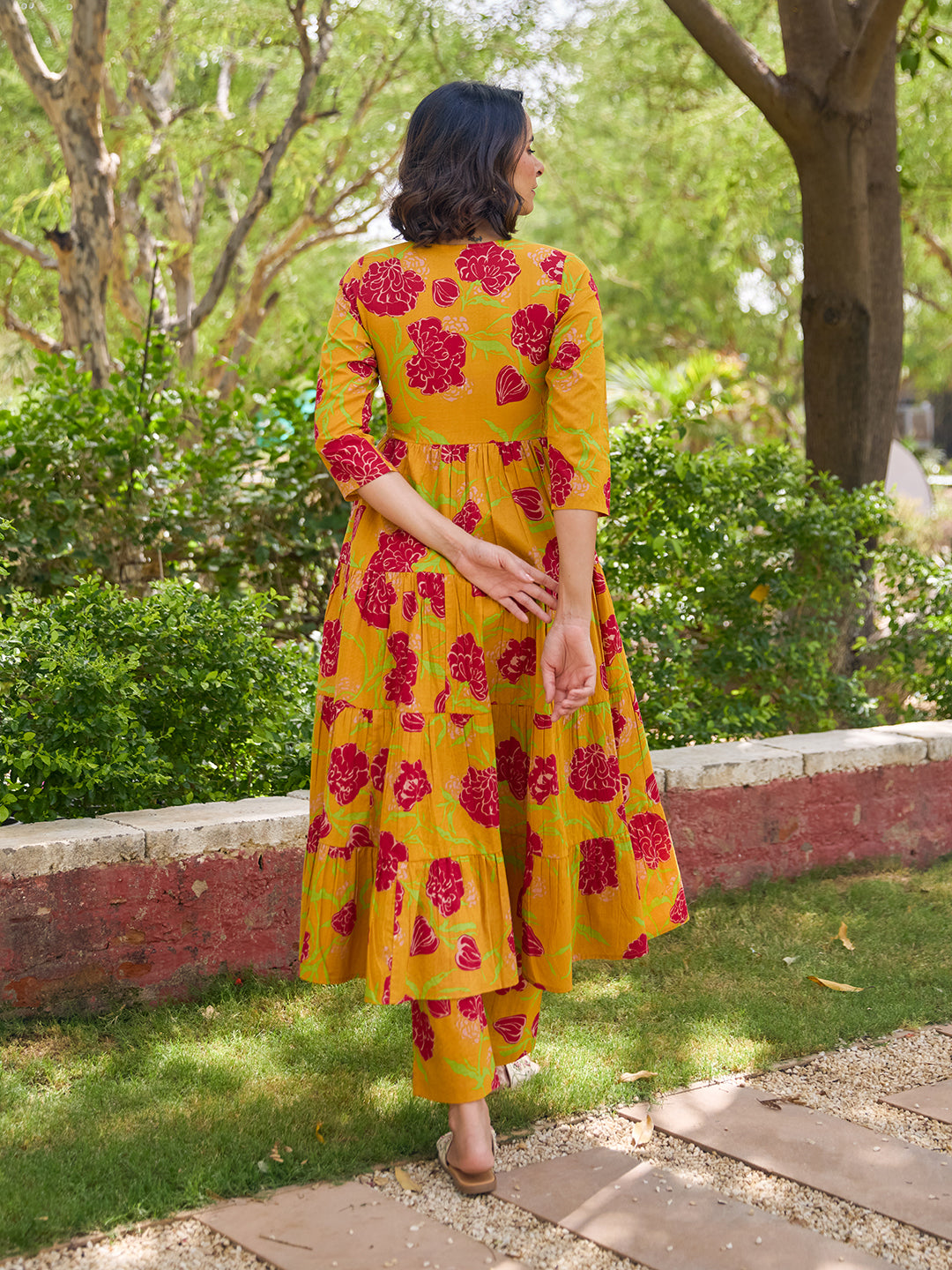 Women's Cotton Tiered Kurta with Straight Trousers
