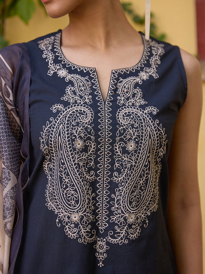Women's Sleeveless Embroidered Kurta Set with Dupatta
