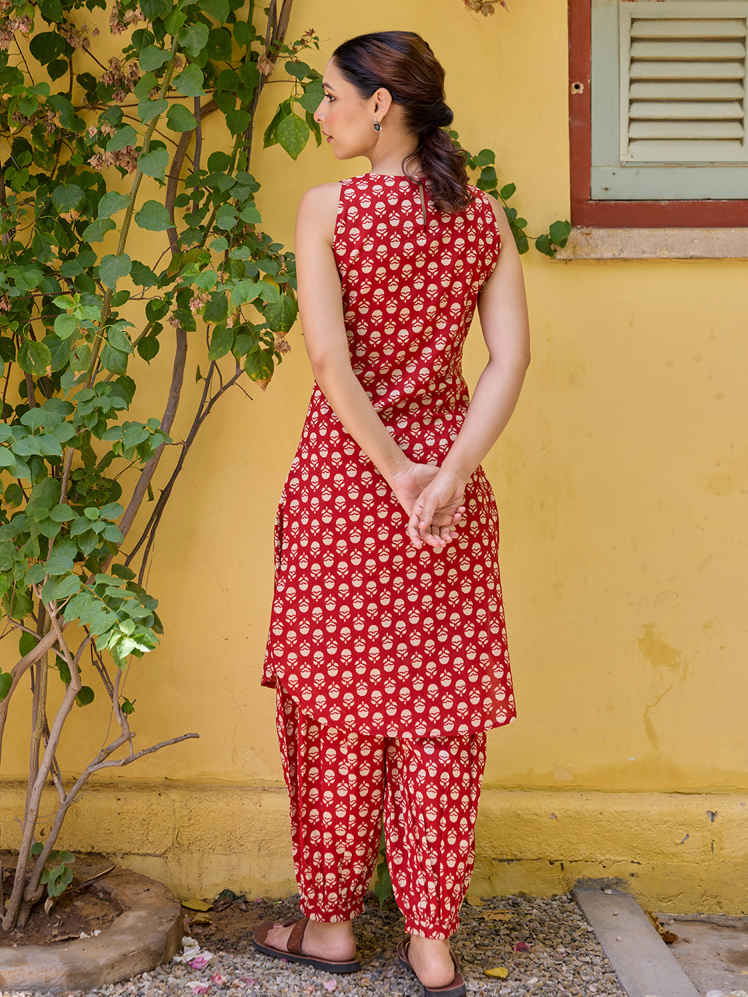 Women's Straight Kurta With Dhoti Pants