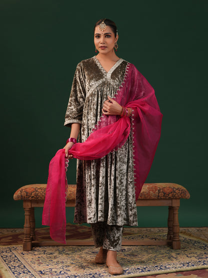 Women's Silver Embroiderd Velvet Kurta Set with Dupatta