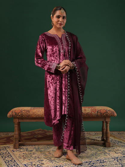 Women's Purple Embroiderd Velvet Kurta Set with Dupatta