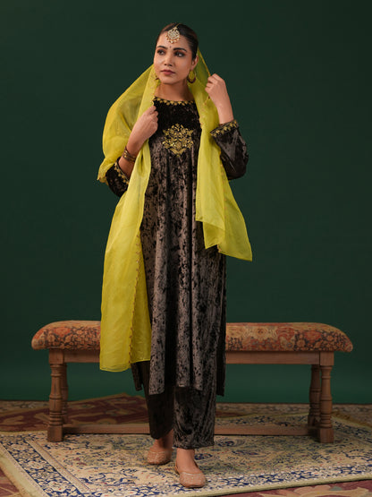 Women's Grey Embroiderd Velvet Kurta Set with Dupatta