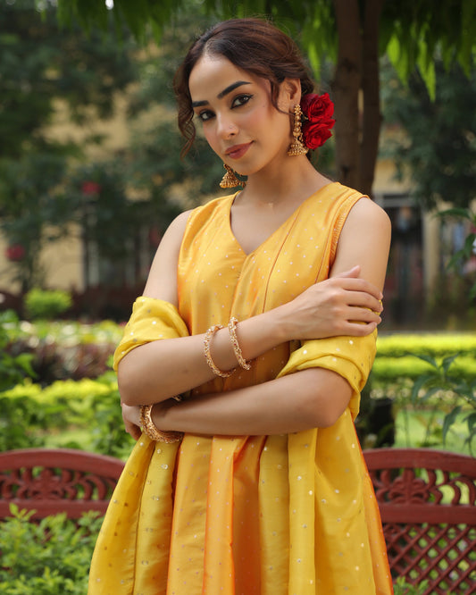 Women's Yellow Zari Kurta Set with Dupatta