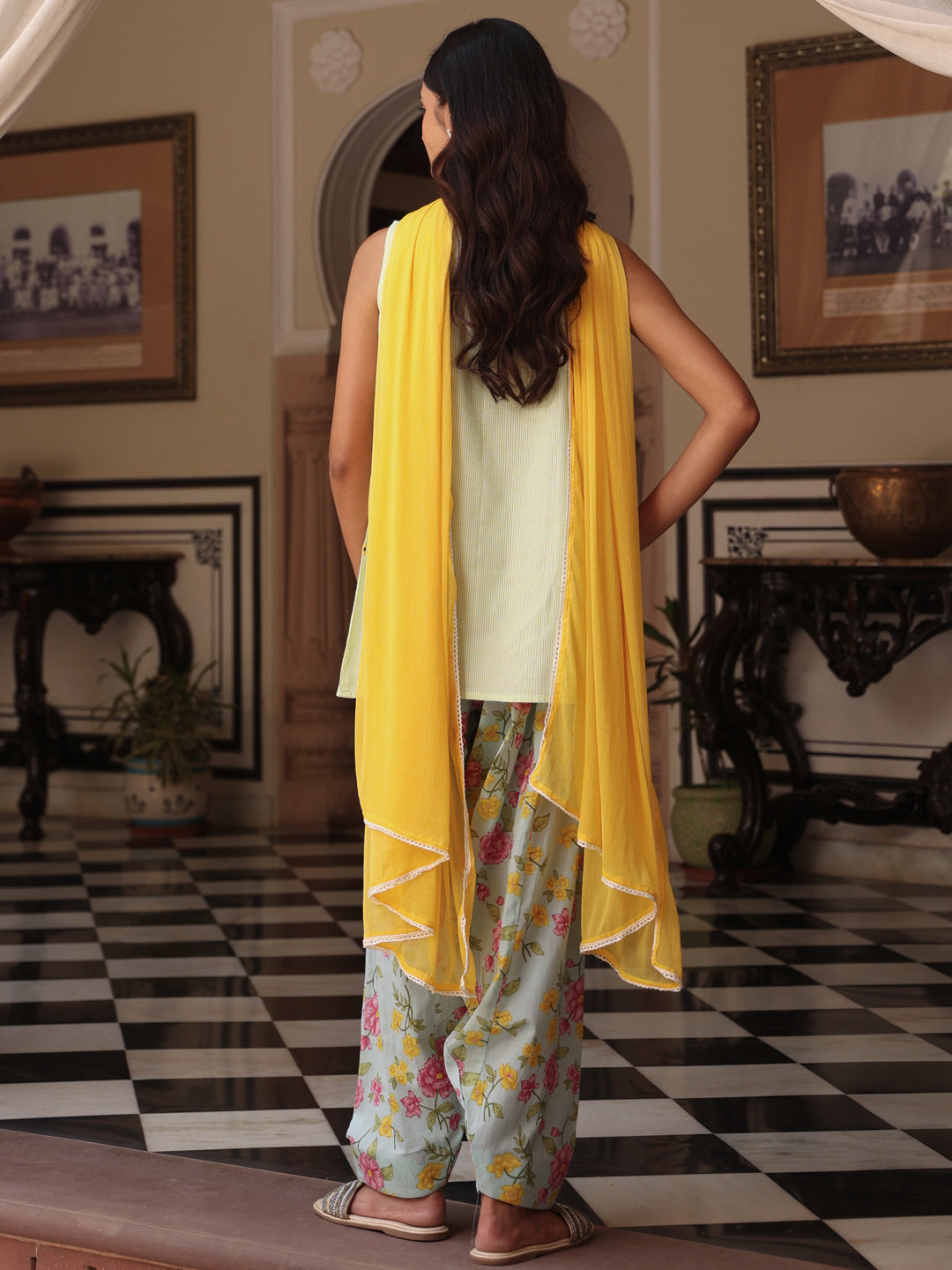 Women's Cotton Checkered Embroidered Embroidered Farshi Kurta Set With Dupatta