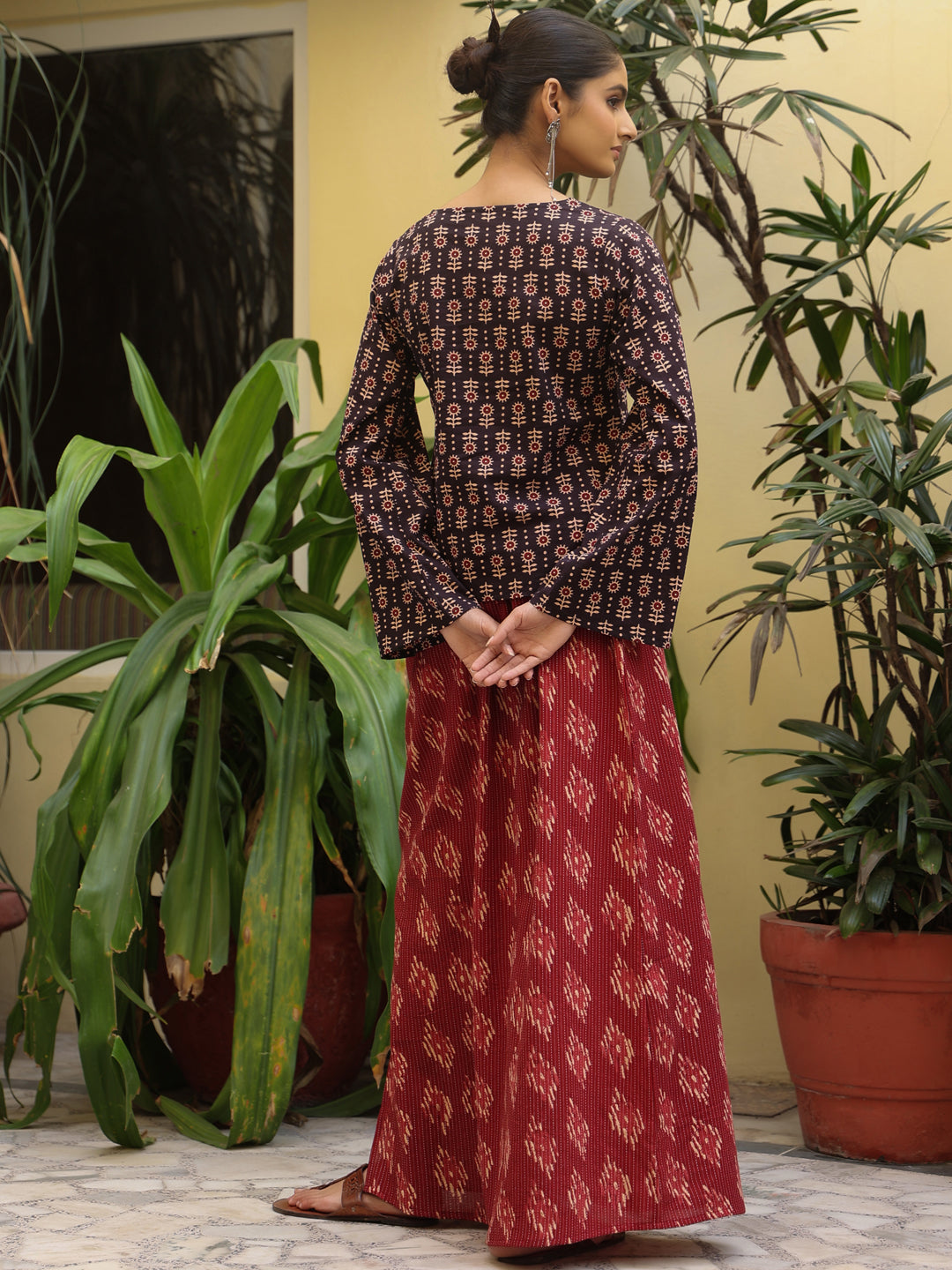 Women's Straight Skirt With Flared Sleeves Top