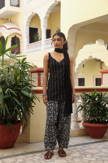 Women's Printed Cotton Kurta Salwar With Dupatta