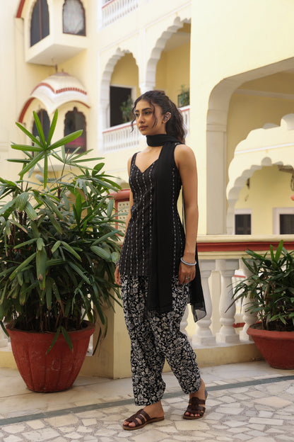 Women's Printed Cotton Kurta Salwar With Dupatta