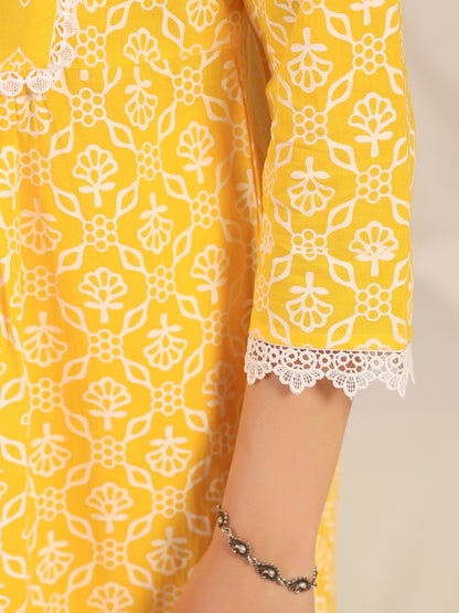 Women's Yellow Printed Cotton Kurta With Trouser