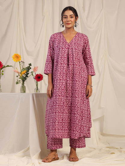 Women's Purple Printed Cotton Kurta With Trouser