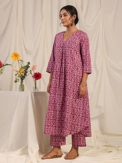 Women's Purple Printed Cotton Kurta With Trouser