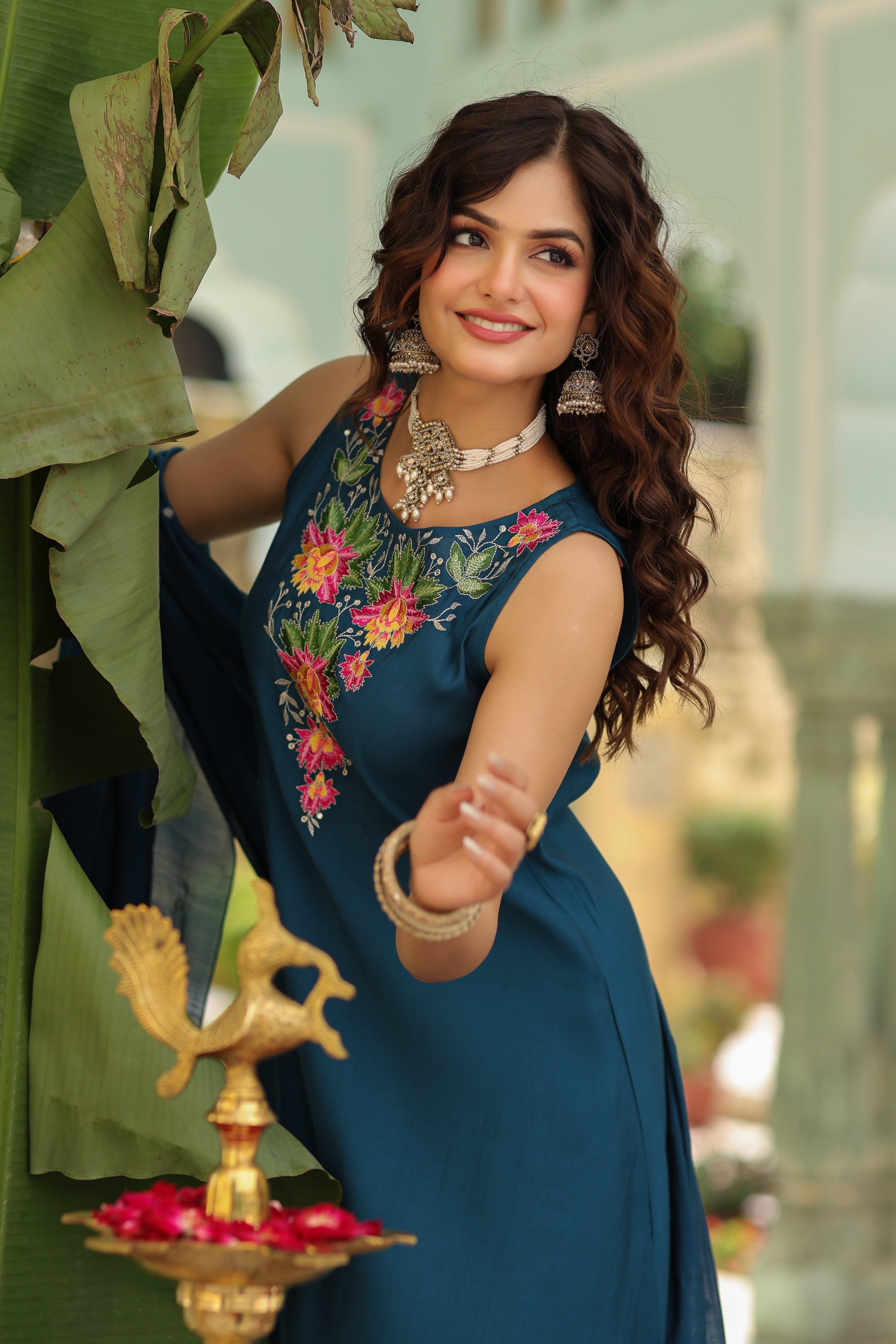 Women's Floral Embroidered Kurta Set