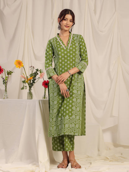 Women's Green Printed Straight Kurta with trouser