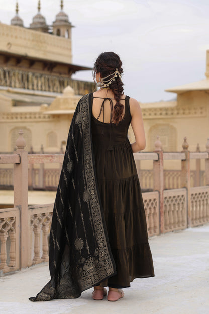 Women's Black Sleeveless Tiered Anarkali set