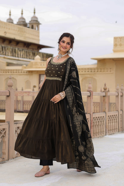 Women's Black Sleeveless Tiered Anarkali set