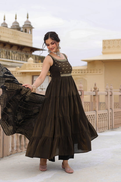 Women's Black Sleeveless Tiered Anarkali set