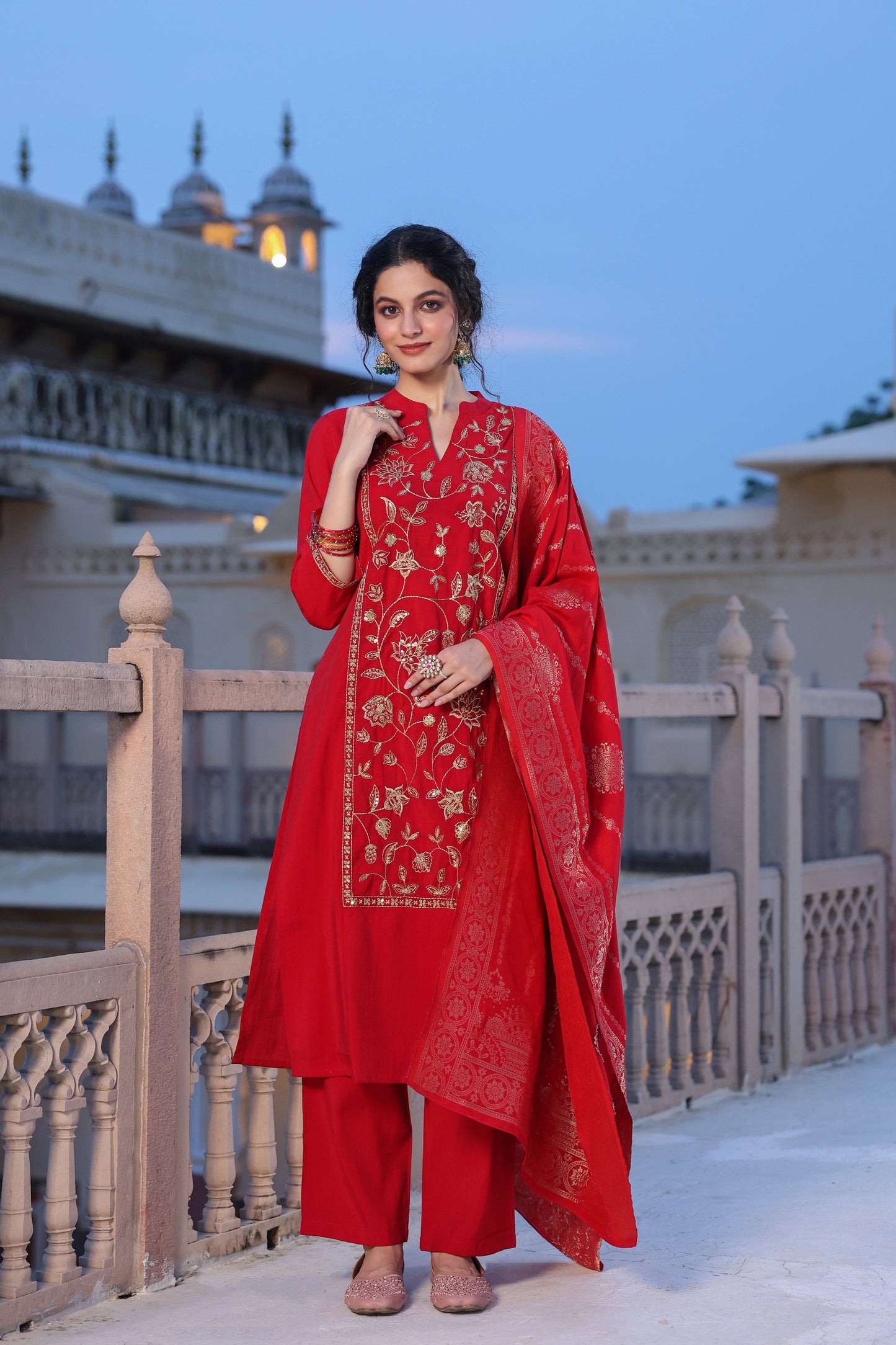 Women's Silk Embroidred Kurta Set