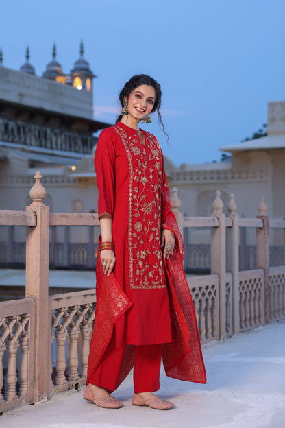 Women's Silk Embroidred Kurta Set
