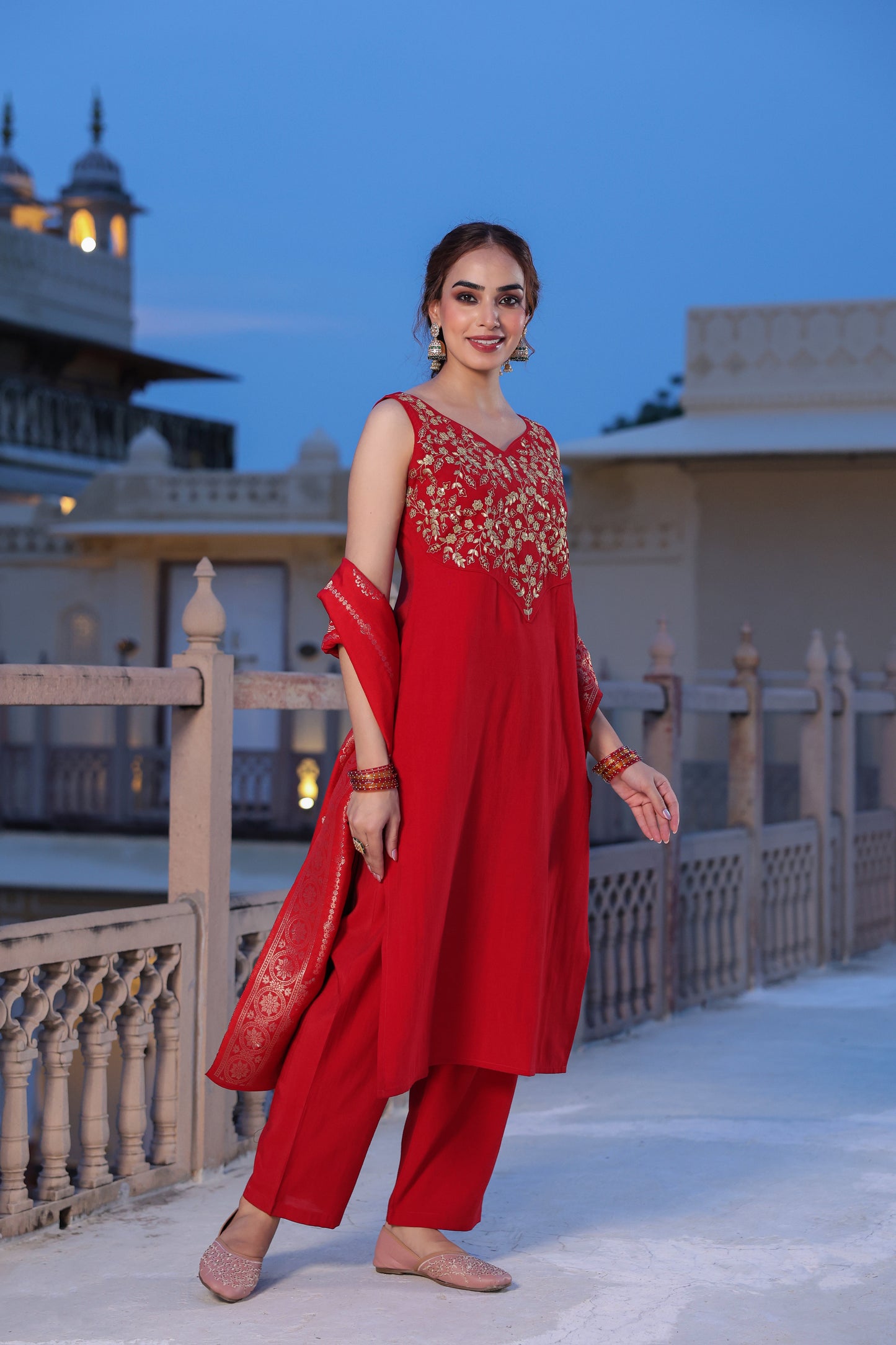 Women's  Embroidred Kurta Set