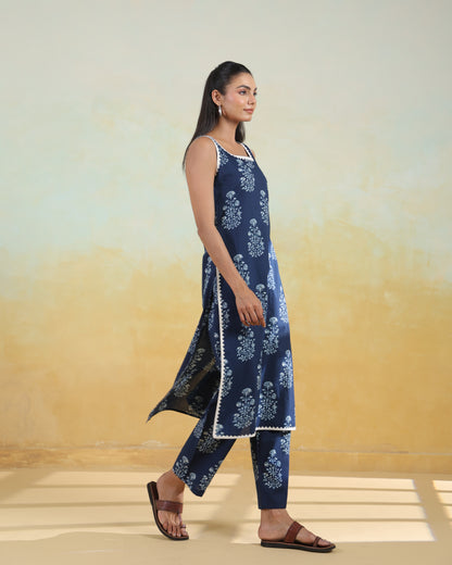 Women's Sleeveless Cotton Kurta Set