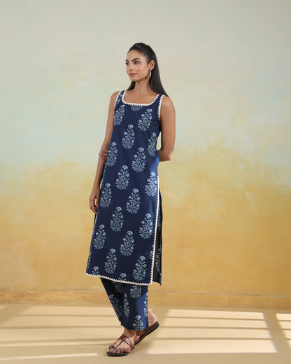 Women's Sleeveless Cotton Kurta Set