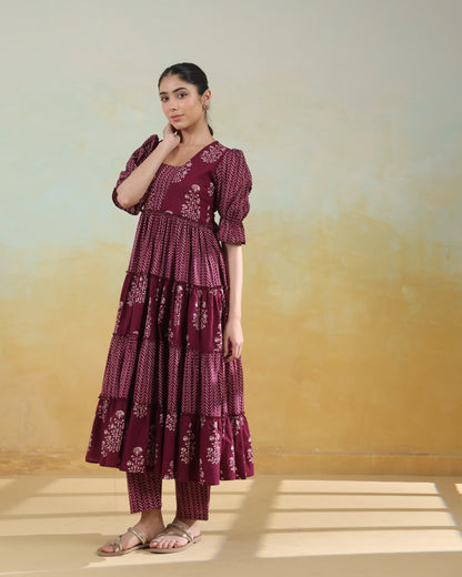 Women's Cotton Tiered Kurta with Straight Trousers