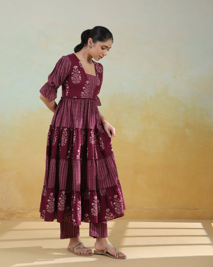 Women's Cotton Tiered Kurta with Straight Trousers
