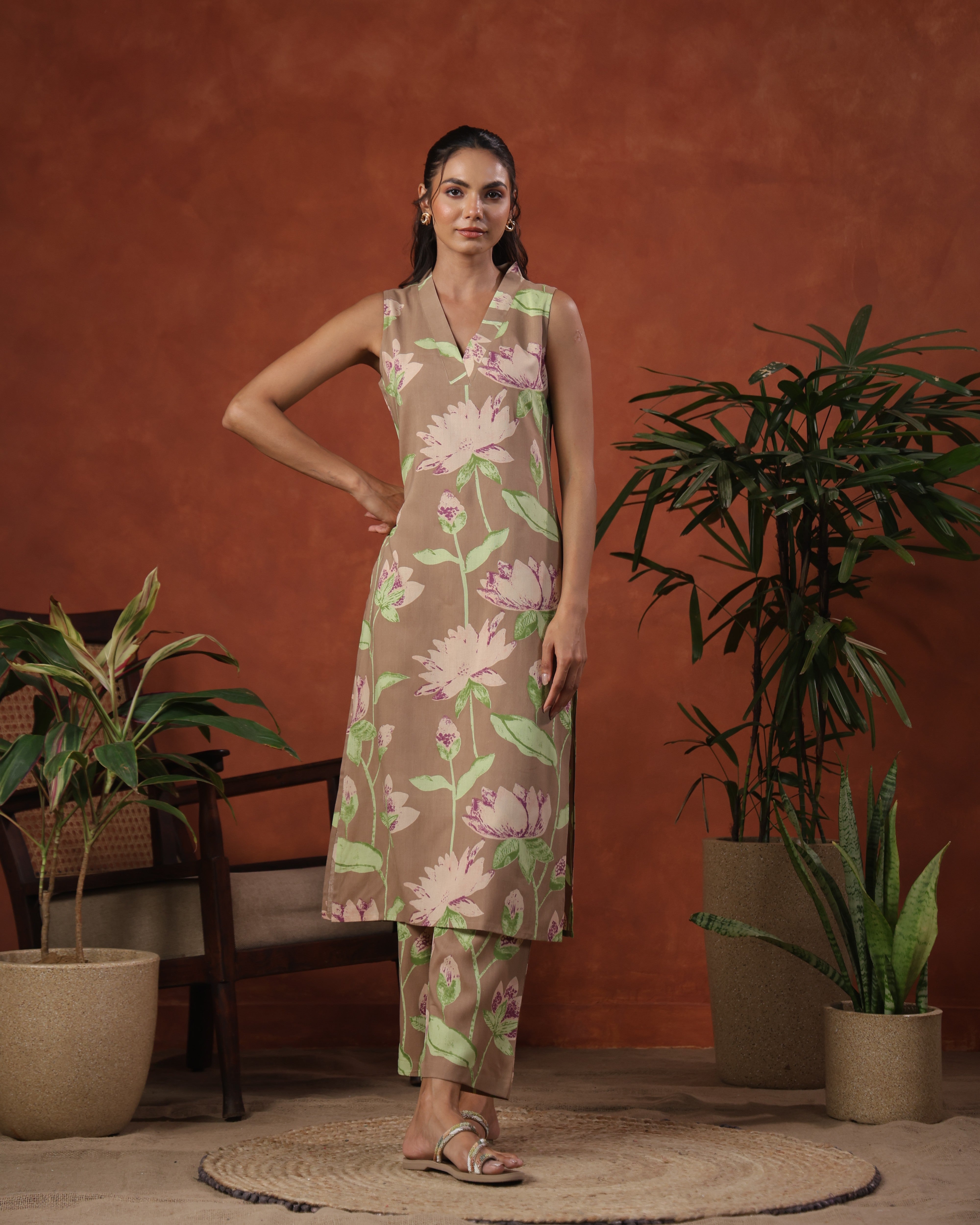 Women's Cotton Floral Sleeveless Suit Set