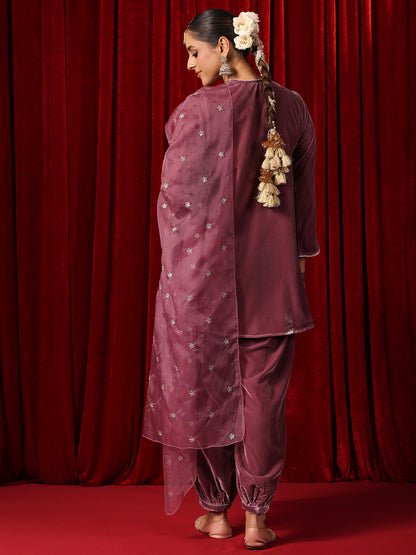 Women's  Embroiderd Velvet Kurta Set