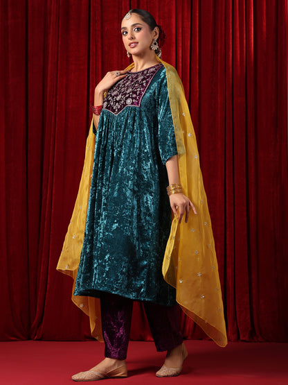 Women's Embroidered Patchwork Velvet Kurta Set