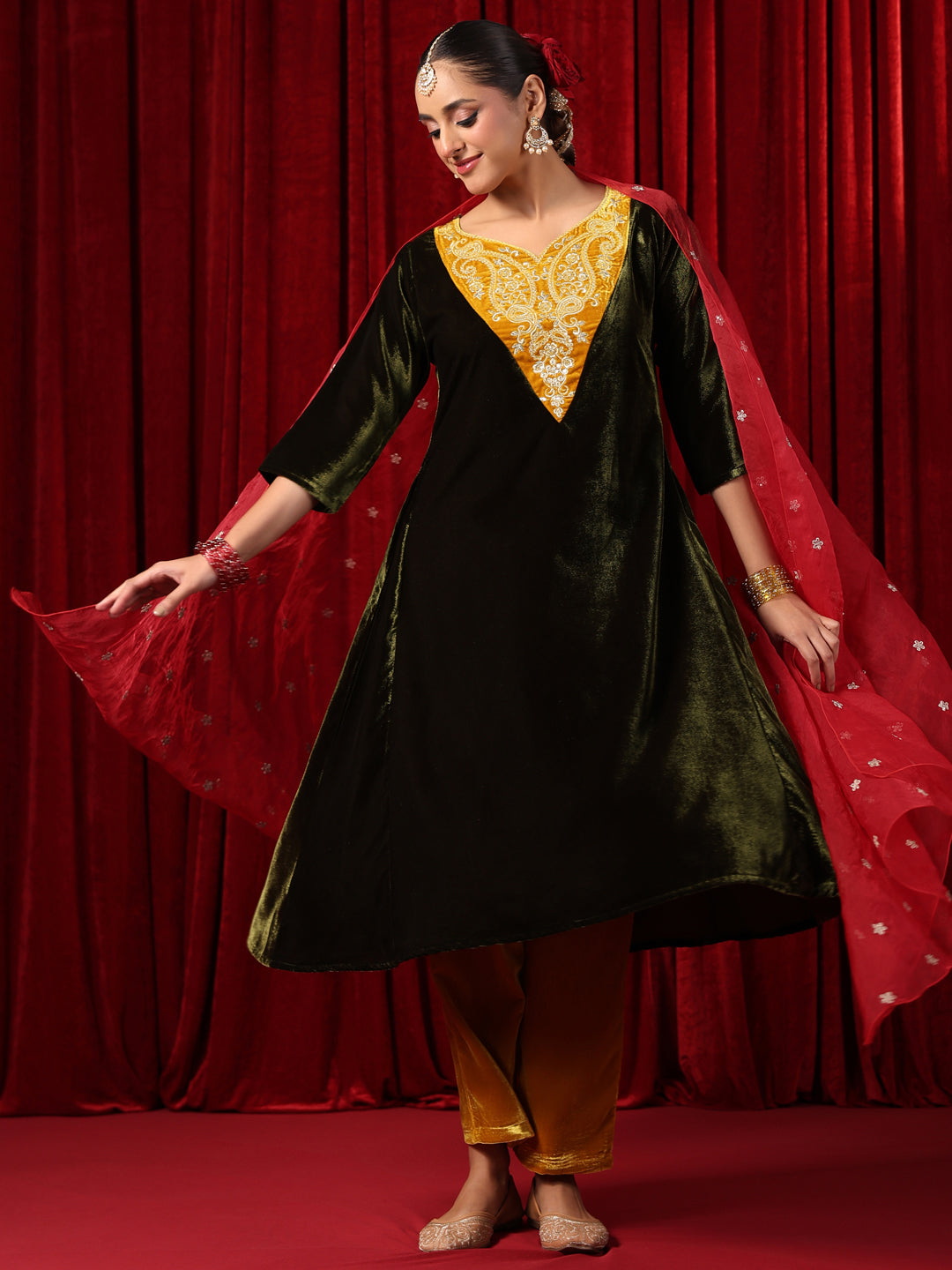 Women's Embroidered Patchwork Velvet Kurta Set