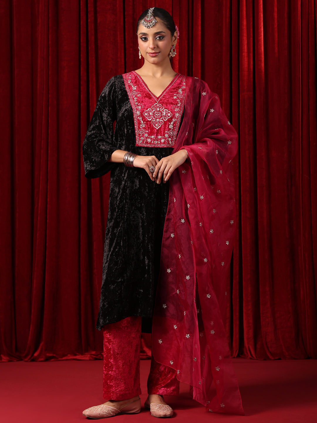 Women's Embroidered Patchwork Velvet Kurta Set