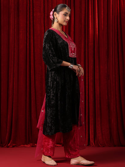 Women's Embroidered Patchwork Velvet Kurta Set