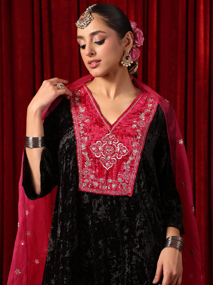 Women's Embroidered Patchwork Velvet Kurta Set