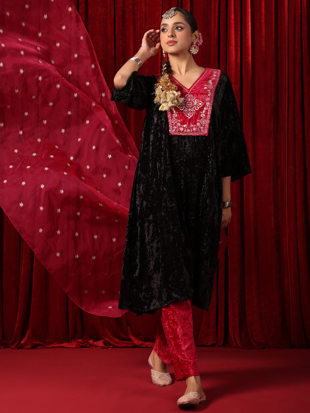 Women's Embroidered Patchwork Velvet Kurta Set