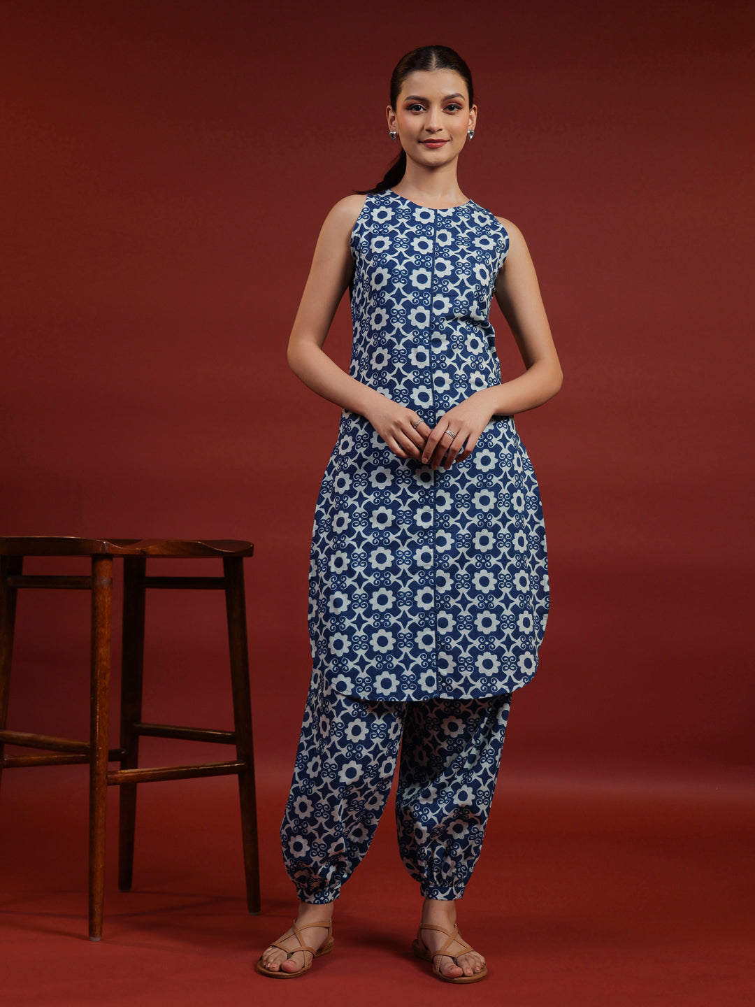Women's Straight Kurta With Dhoti Pants