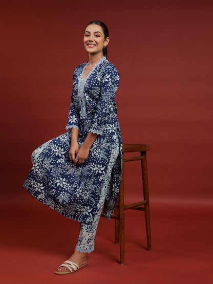 Women's Printed Cotton Kurta With Trousers