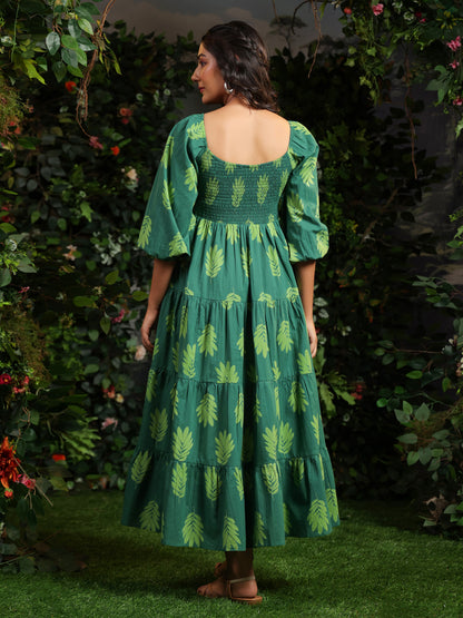 Women's Green long dress with balloon sleeves