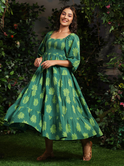 Women's Green long dress with balloon sleeves
