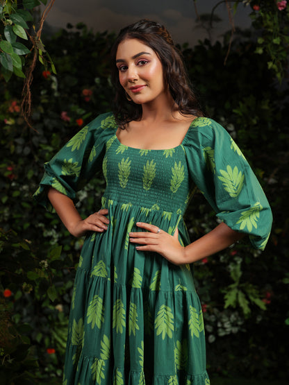 Women's Green long dress with balloon sleeves
