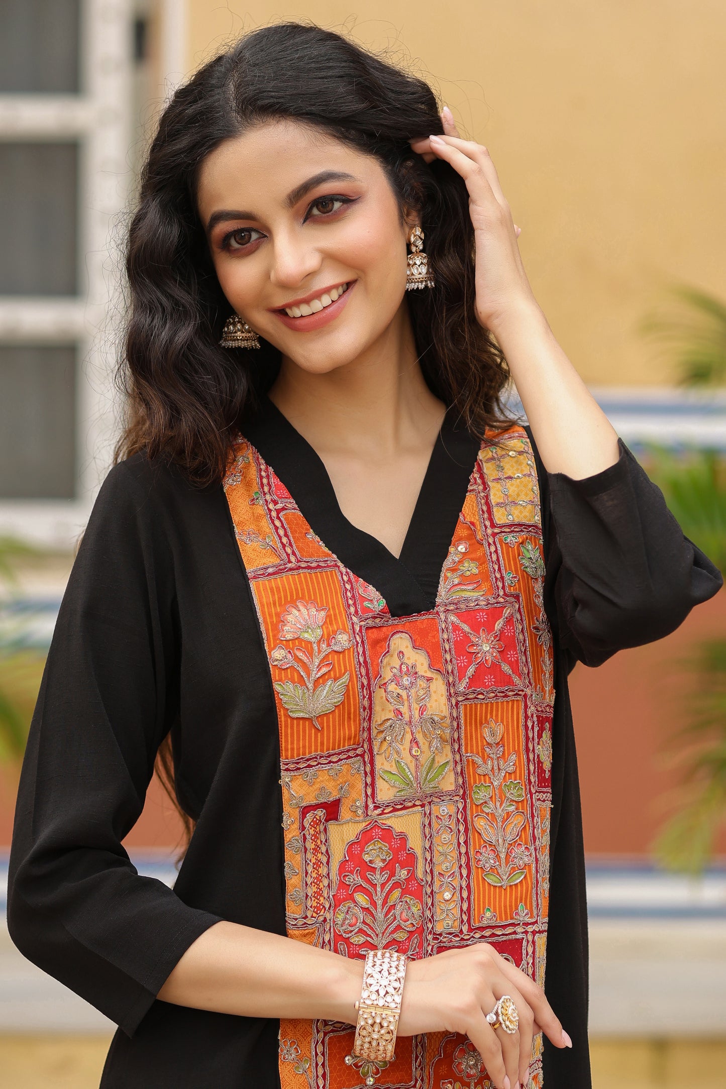 Women's Black Embroidered Kurta Set