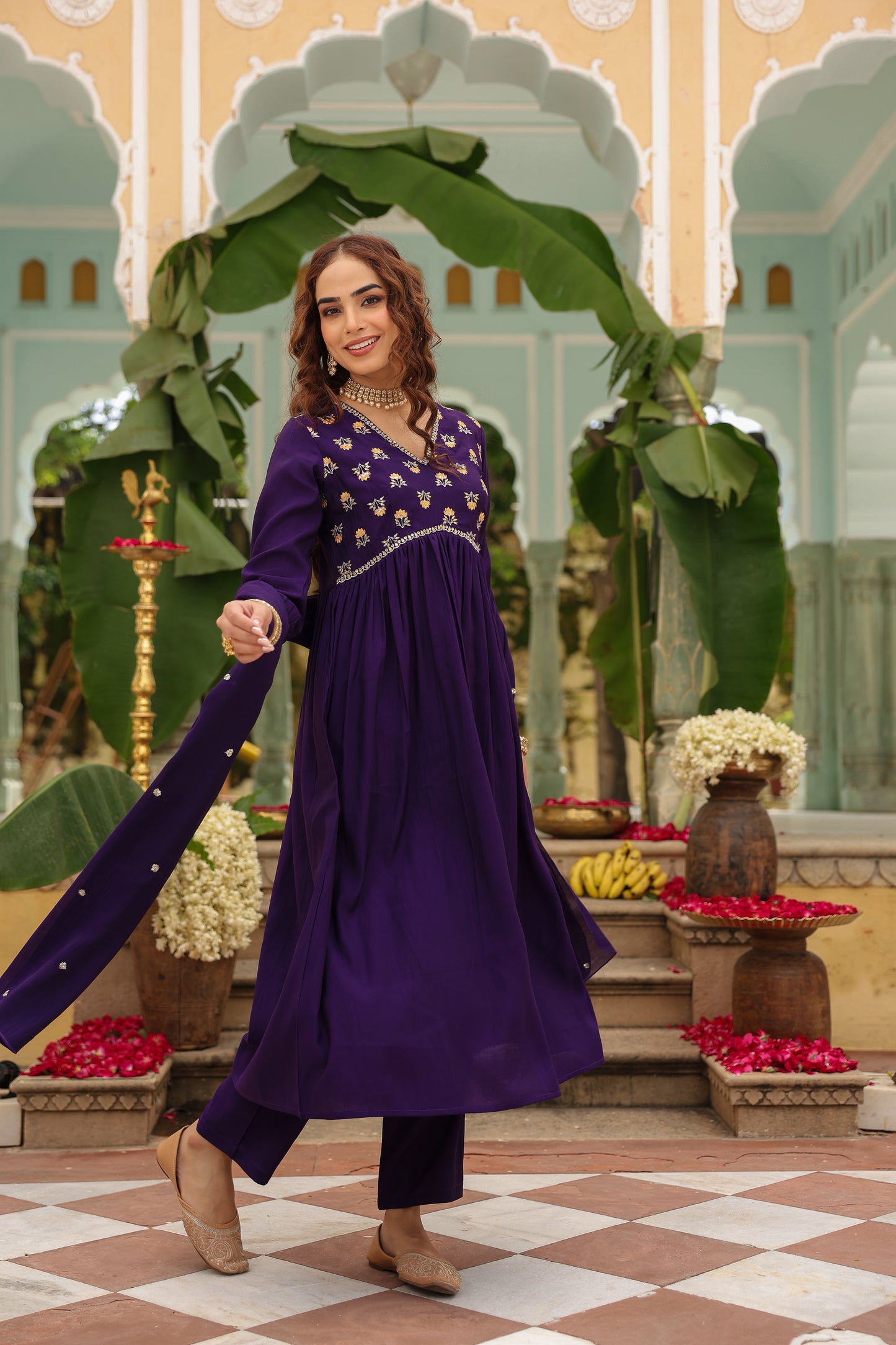 Women's Floral Embroiderd Kurta Set