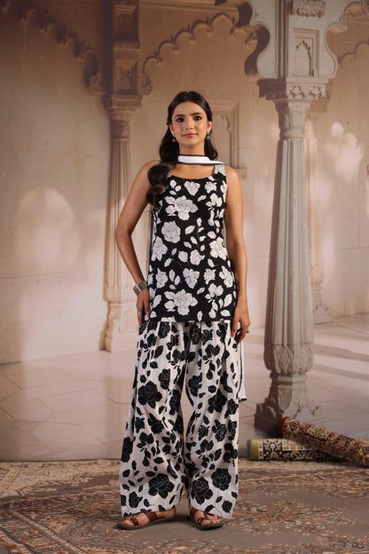 Women's Black and White Sleeveless Farshi Set