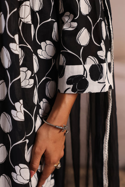 Women’s Black and White Dhoti Set with Dupatta