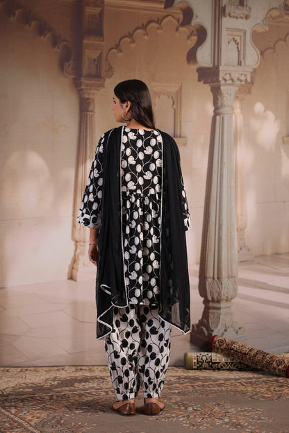 Women’s Black and White Dhoti Set with Dupatta